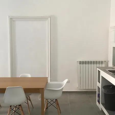 ベッド・アンド・ブレックファスト Fraleporte